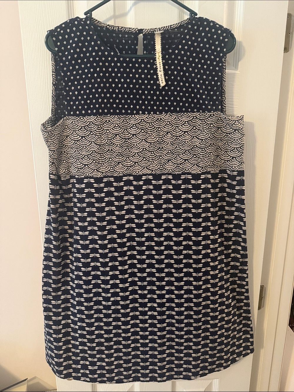Sleeveless black and cream Patterned Shift Dress